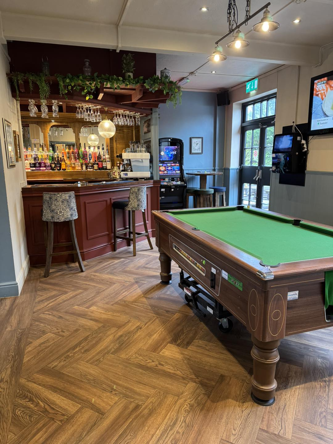 The Mermaid bar and pool table